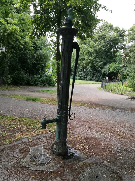 Handschwengelpumpe Marienplatz