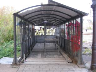 Vorbereitung Demontage, Gerüstbau über Bahnhofstreppe