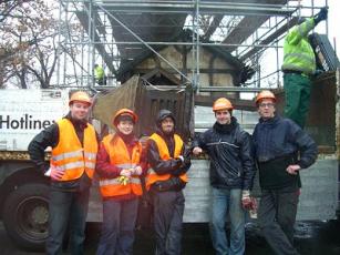 Dave Tarassow Kontorhaus, Sicherung, Team